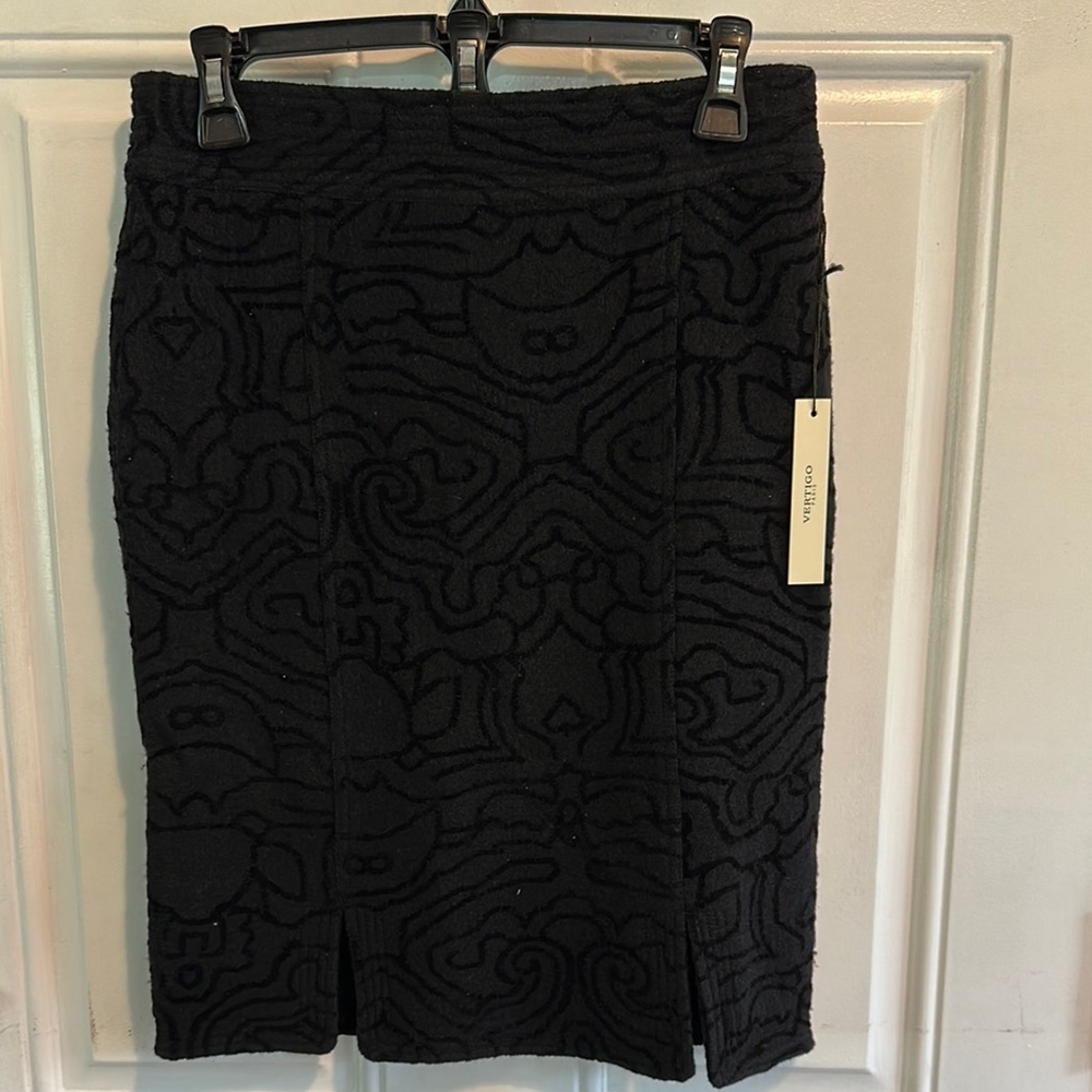 Vertigo Paris Chic Black Skirt Sz xs NWT $220 14”waist 21”long